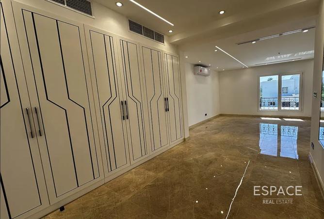 74246153 - Property Image 3