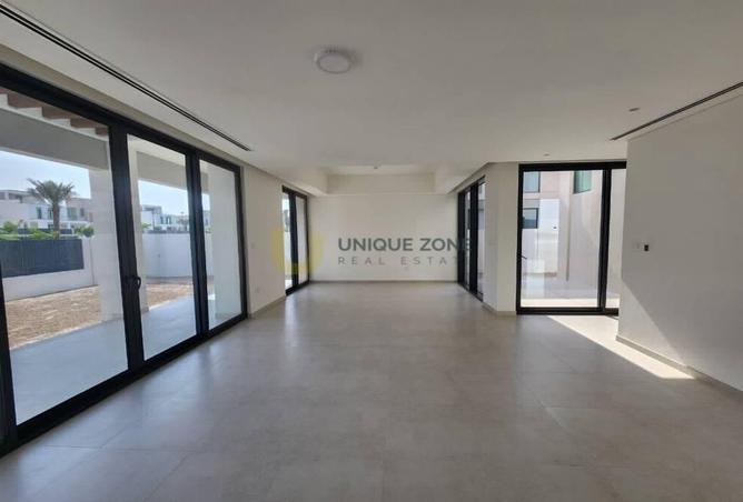 74243980 - Property Image 2