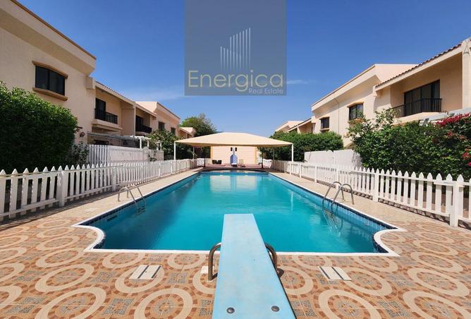 77810379 - Property Image 2