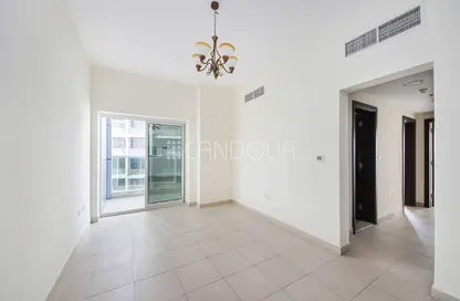 شقة - 2 غرف نوم - 3 حمامات للايجار في غلوبال غولف ريزيدنس 2 - مدينة دبي الرياضية - دبي