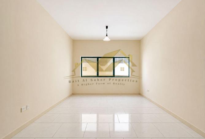 1 Bedroom behind burjuman mall near to metro