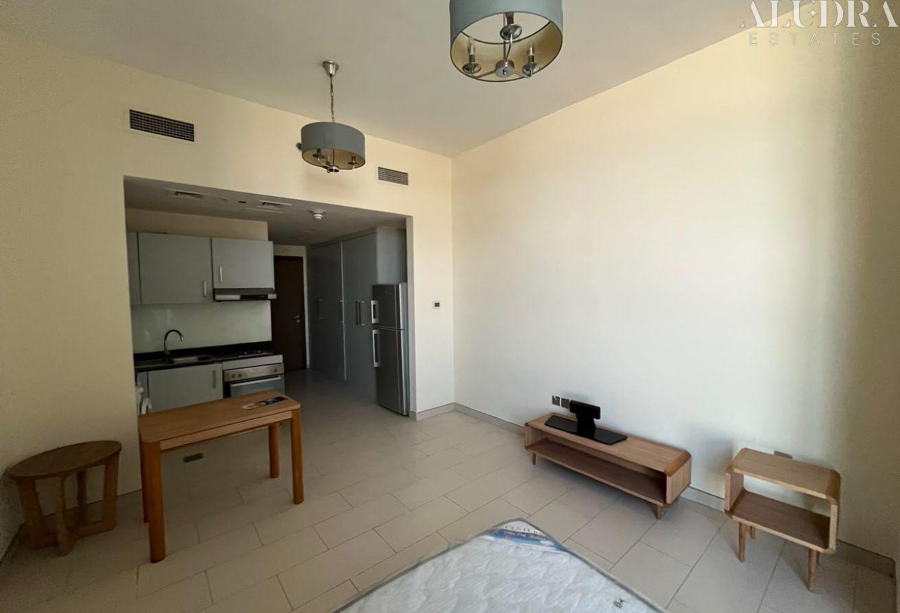 Flexible Cheques | Ready To Move | Furnished photo 6