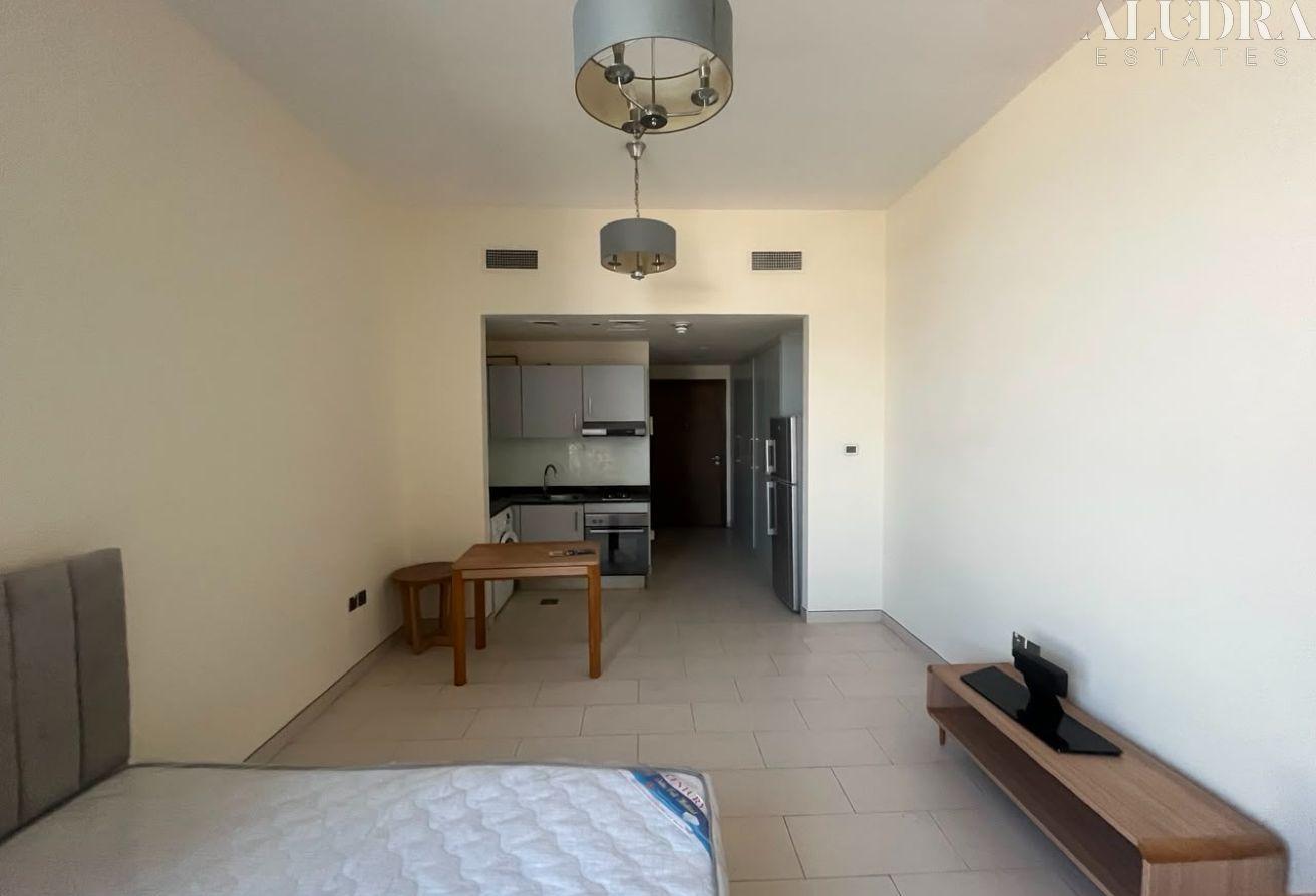 Flexible Cheques | Ready To Move | Furnished photo 5