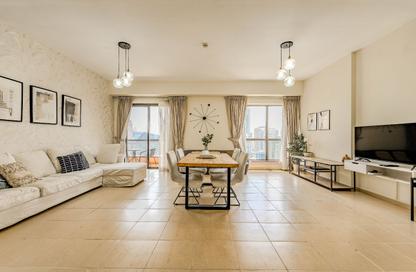 Apartment - 2 Bedrooms - 2 Bathrooms for rent in Rimal 1 - Rimal - Jumeirah Beach Residence - Dubai