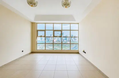 Apartment - 3 Bedrooms - 5 Bathrooms for rent in Al Majaz 2 - Al Majaz - Sharjah
