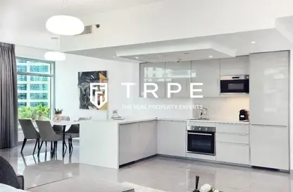 Apartment - 1 Bedroom - 2 Bathrooms for sale in Fairfield Tower - Park Island - Dubai Marina - Dubai