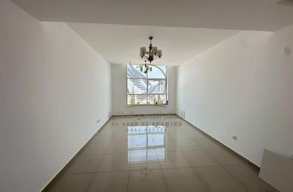 Apartment - 2 - 4 for rent in Al Khan Lagoon Tower - Al Khan Lagoon - Al Khan - Sharjah