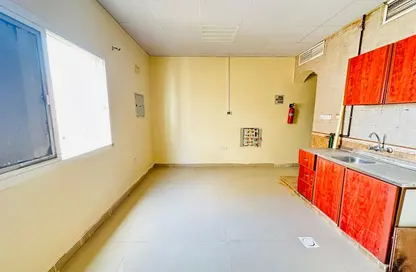 شقة - 1 حمام للايجار في بناية البطينة 9 - البطينة - الشارقة