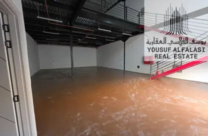 مستودع - استوديو - 2 حمامات للايجار في الجرف الصناعية 1 - الجرف الصناعية - عجمان