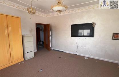 Full Floor - 3 Bedrooms - 3 Bathrooms for rent in Musheiref - Ajman