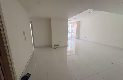 شقة - 2 غرف نوم - 3 حمامات للايجار في الثاني مويلح - تجارية مويلح - الشارقة