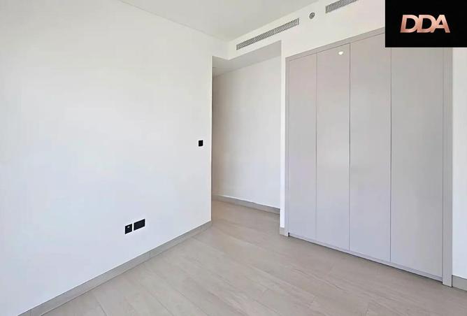 102823024 - Property Image 3