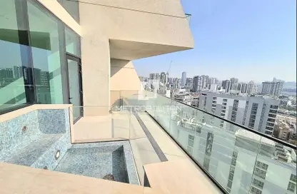 Apartment - 1 Bedroom - 2 Bathrooms for rent in Binghatti Phantom - District 17 - Jumeirah Village Circle - Dubai