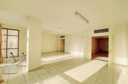 Office Space - Studio - 1 Bathroom for rent in Hai Qesaidah - Central District - Al Ain