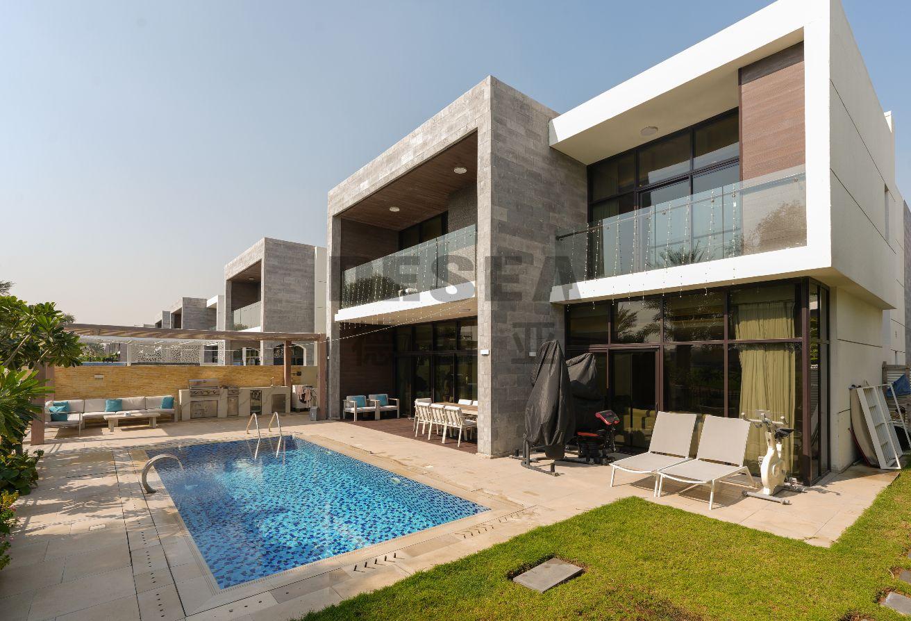 Ultra Luxury | Vacant on Transfer | Private Pool