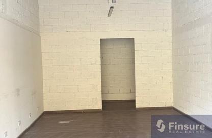 Shop - Studio - 1 for rent in Al Shafar Park Tower - Al Karama - Bur Dubai - Dubai