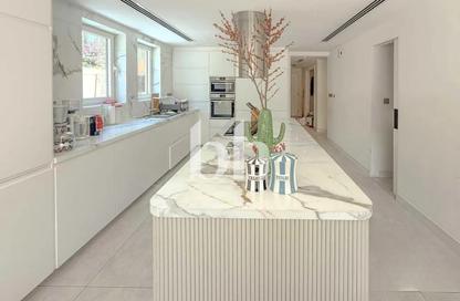 Villa - 4 Bedrooms - 4 Bathrooms for rent in District 7 - Jumeirah Park - Dubai
