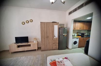 Apartment - Studio - 1 for rent in Dar Al Majaz - Jamal Abdul Nasser Street - Al Majaz - Sharjah