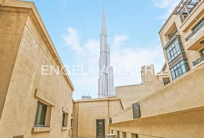تصميم واسع | شاغر | وحدة مشرقة