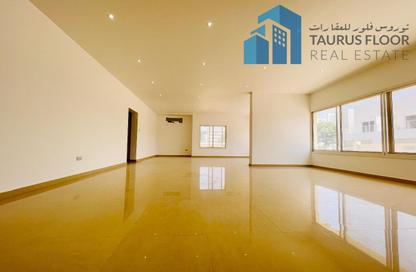 Villa - 4 Bedrooms - 4 Bathrooms for rent in Jumeirah 1 Villas - Jumeirah 1 - Jumeirah - Dubai