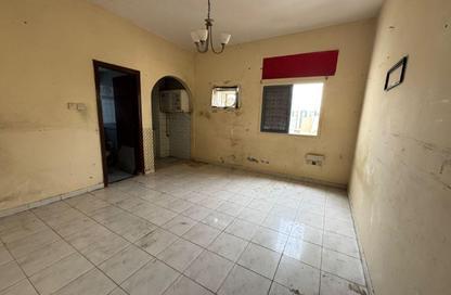 Apartment - Studio - 1 Bathroom for rent in Al Butina 9 Building - Al Butina - Sharjah