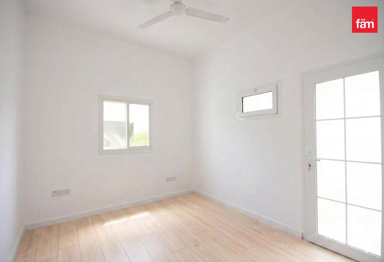 Spacious Family Townhouse | Peaceful Green Surr photo 11