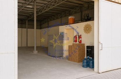 Warehouse - Studio - 2 Bathrooms for sale in Al Hayl - Fujairah