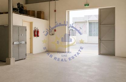 Warehouse - Studio - 2 Bathrooms for sale in Al Hayl - Fujairah