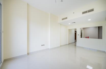 Apartment - 1 Bedroom - 2 Bathrooms for rent in Al Muraqqabat Residence - Al Muraqqabat - Deira - Dubai