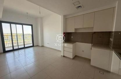 Apartment - 2 Bedrooms - 3 Bathrooms for rent in Hayat Boulevard 2A - Hayat Boulevard 2 - Hayat Boulevard - Town Square - Dubai