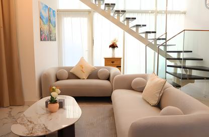 Apartment - 2 Bedrooms - 3 Bathrooms for rent in Oasis Residences - Masdar City - Abu Dhabi