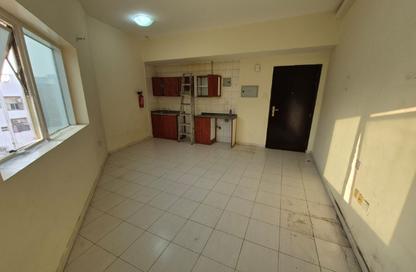 Apartment - Studio - 1 Bathroom for rent in Fire Station Road - Muwaileh - Sharjah Apartment - Studio - 1 Bathroom for rent in Fire Station Road - Muwaileh - Sharjah