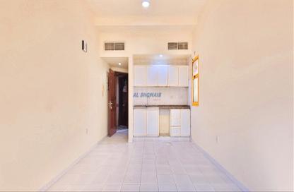 Apartment - Studio - 1 Bathroom for rent in Satwa Road - Al Satwa - Dubai