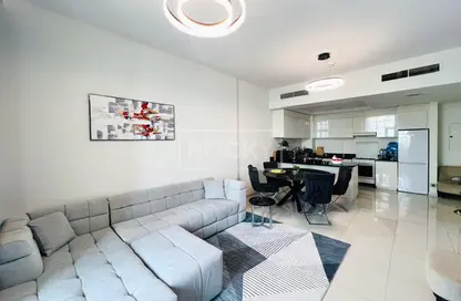 شقة - 3 غرف نوم - 2 حمامات للايجار في تاور 108‎ - منطقة 18 - قرية جميرا الدائرية - دبي