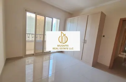 Apartment - 3 Bedrooms - 3 Bathrooms for rent in Muwailih Building - Muwaileh - Sharjah