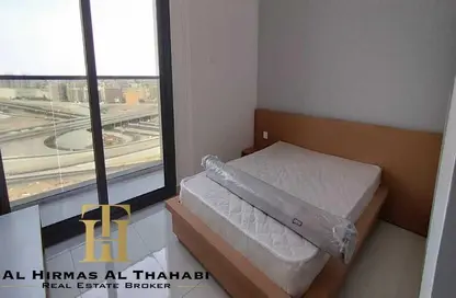 شقة - 2 حمامات للايجار في برج بلو ويفز - مجمع دبي ريزيدنس - دبي لاند - دبي