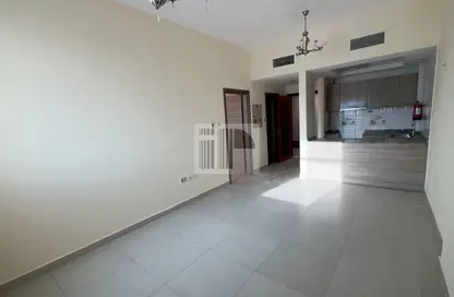 Apartment - 1 Bedroom - 2 Bathrooms for rent in Al Falak Residence - Dubai Silicon Oasis - Dubai