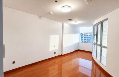 Apartment - 1 Bedroom - 2 Bathrooms for rent in Sky Gardens - DIFC - Dubai