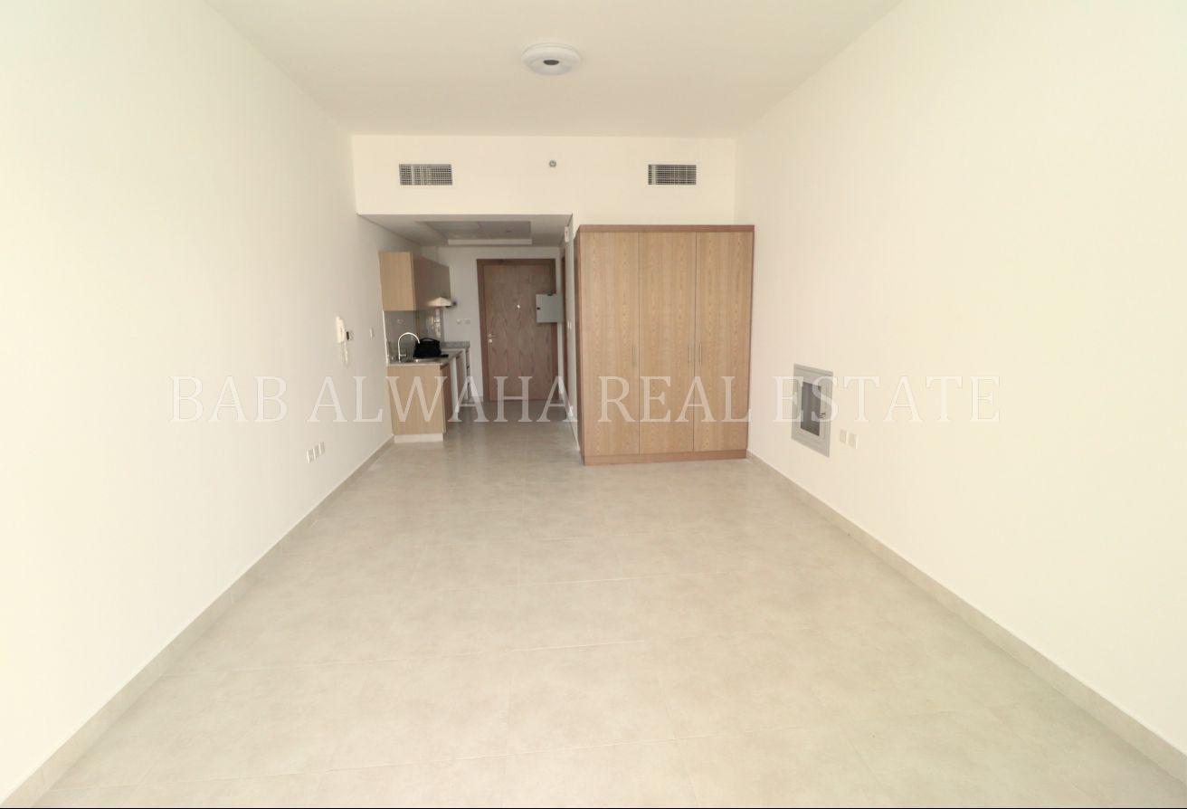 Opp Silicon Mall Large Bright Studio in Binghattii photo 2