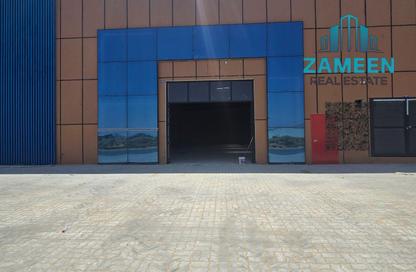 Warehouse - Studio - 2 Bathrooms for rent in Umm Al Thuoob - Umm Al Quwain