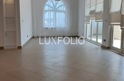 Apartment - 3 Bedrooms - 4 Bathrooms for rent in Al Khushkar - Shoreline Apartments - Palm Jumeirah - Dubai