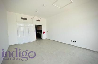 شقة - 1 حمام للايجار في في2 - مدينة دبي الرياضية - دبي شقة - 1 حمام للايجار في في2 - مدينة دبي الرياضية - دبي