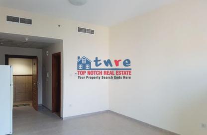 Apartment - Studio - 1 Bathroom for rent in Palace Tower 2 - Palace Towers - Dubai Silicon Oasis - Dubai