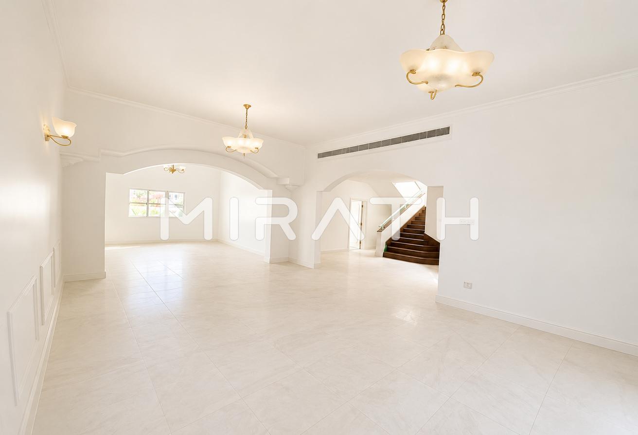 4BR + Private Green |Spacious Independent Villa photo 2