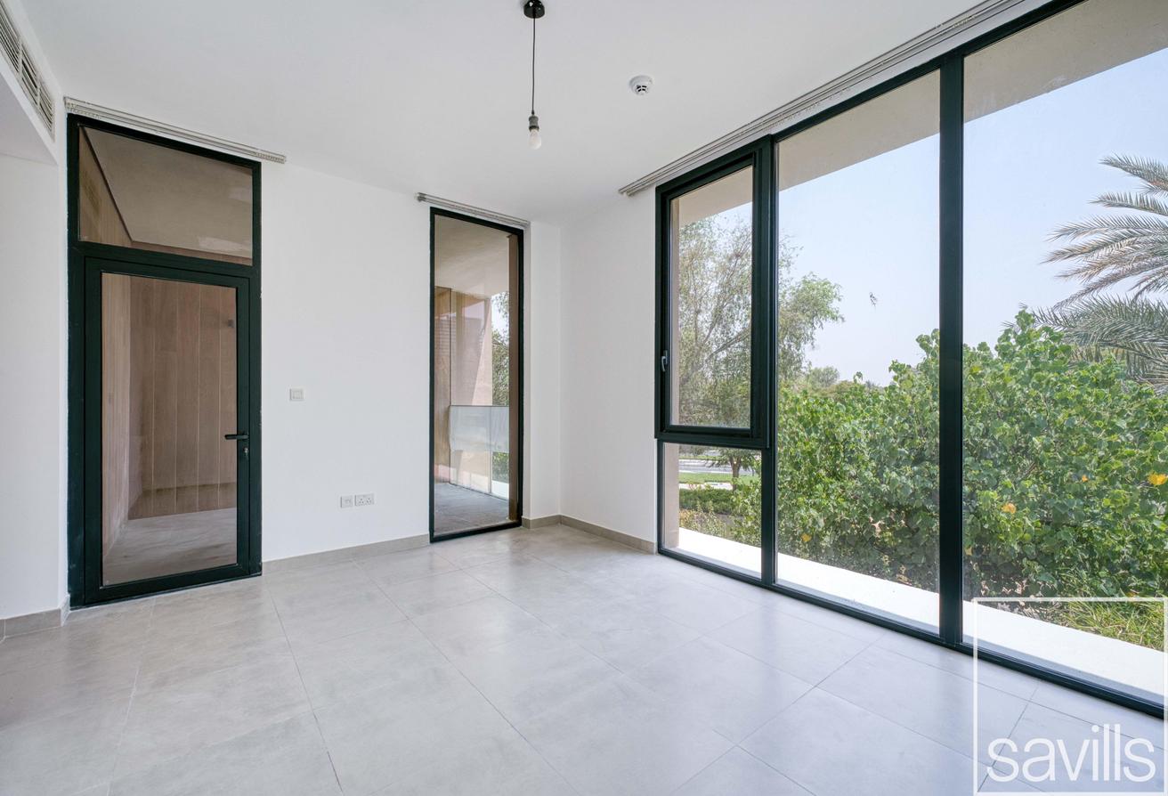 Large Corner Plot | Range Views | Multiple Options photo 10
