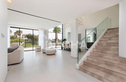 Villa - 5 Bedrooms - 6 Bathrooms for rent in Entertainment Foyer - Mediterranean Clusters - Jumeirah Islands - Dubai