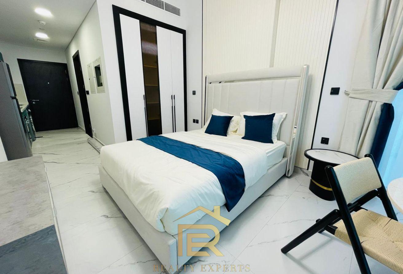SPACIOUS STUDIO | FULLY FURNISHED | READY TO MOVE photo 2