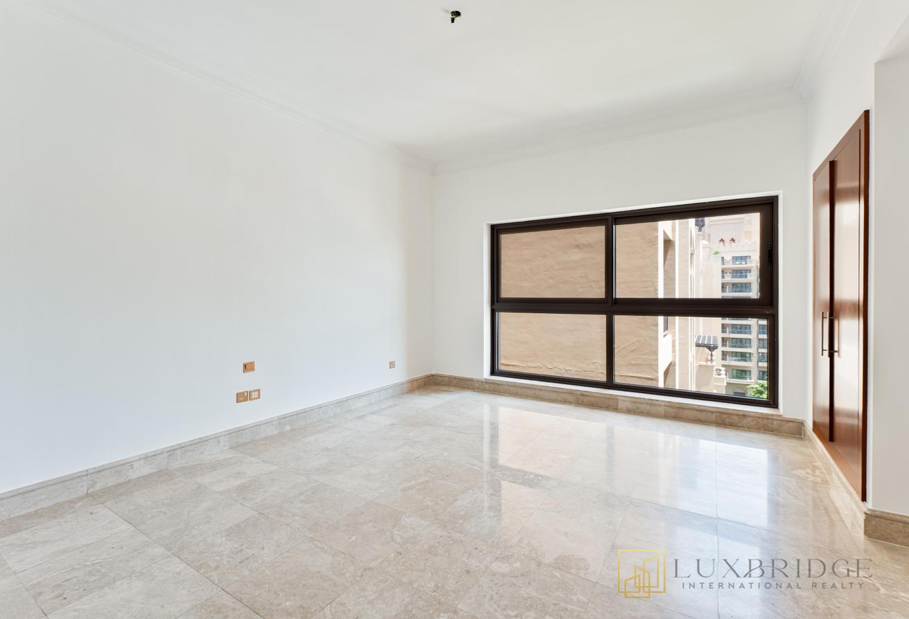 Spacious | Unfurnished | Prime Location photo 8