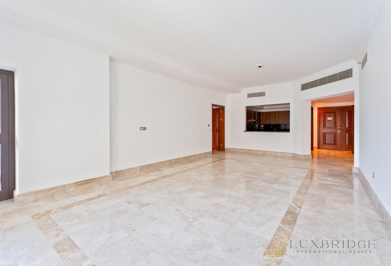 Spacious | Unfurnished | Prime Location photo 6