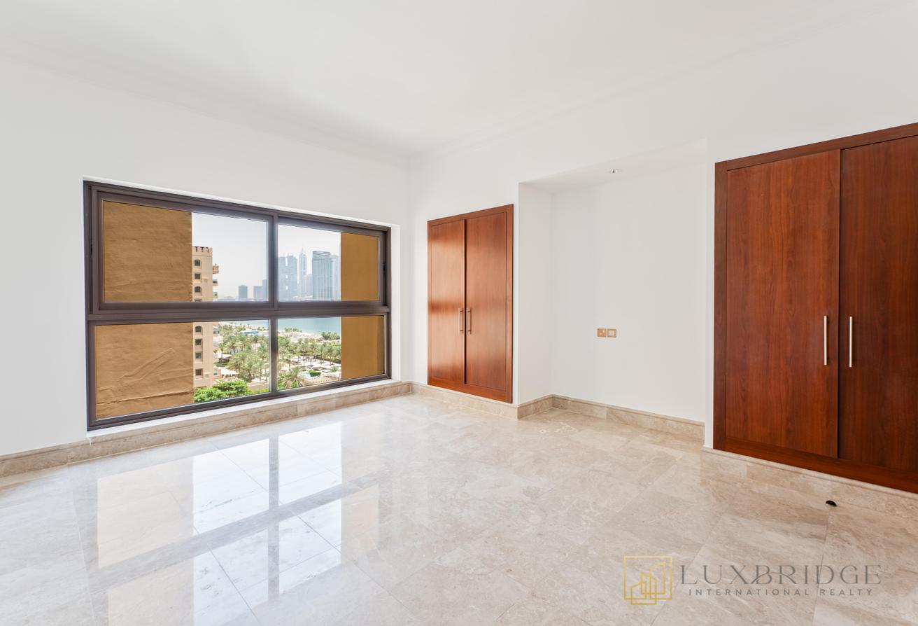 Spacious | Unfurnished | Prime Location photo 10